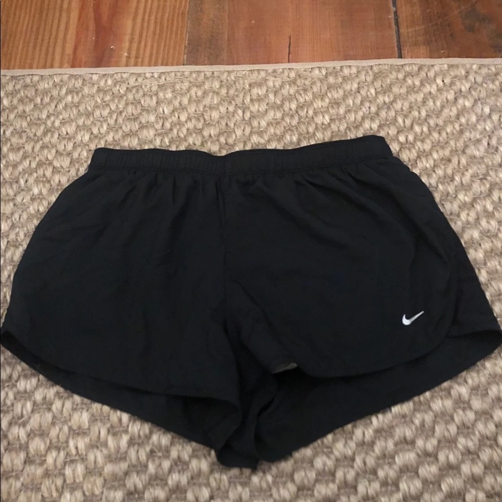 Black nike shorts